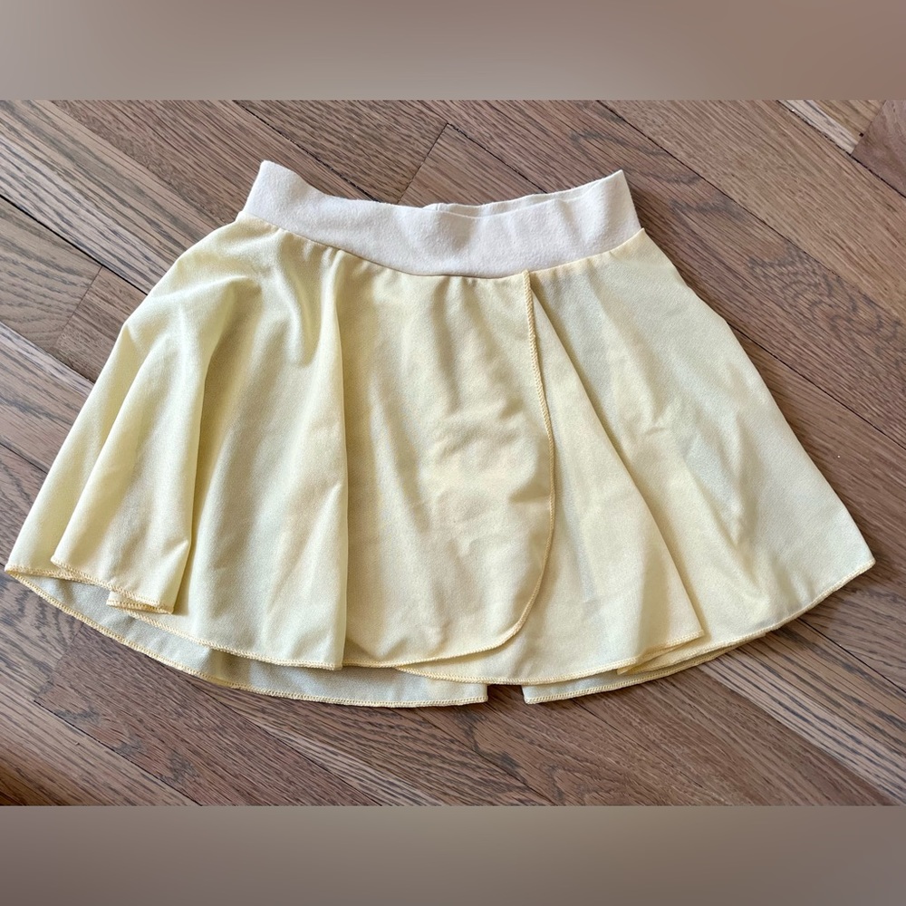 Motionwear Girls' Dance Skirt. Size Intermediate (6/7).